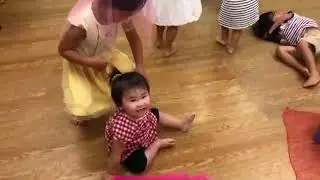 音楽の森.K 1,2歳児リトミック　スカーフを使って♪