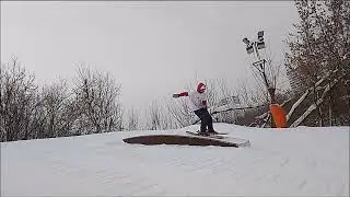 Макс на Фанерных горных лыжах в Канте