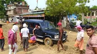 #Thuthibari निर्माणाधीन बाईपास हुआ दलदल देखिए कैसा फसा पुलिस की गाड़ी फिर क्या हुआ ?