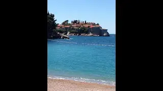 Beach King's Bay. Montenegro. Черногория. Пляж 