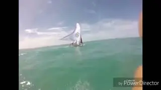 Um dia de domingo em uma regata na praia do Iguape