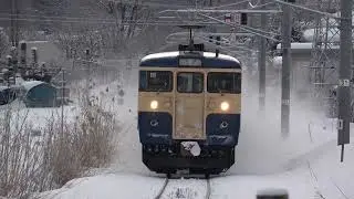 長野総合車両センター付近にてE257系5000番台OM-92編成と出合い、雪景色のしなの鉄道北しなの線を走行し、その後、信越本線からしなの鉄道線へと走行の、しなの鉄道115系S9「横須賀色」普通列車。