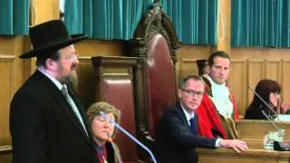 Dayan Yonason Abraham addresses Barnet Full Council meeting as Mayor's Chaplain