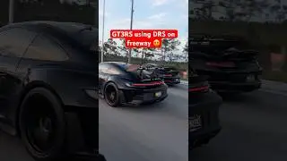 Cool to watch it open and close haha #porsche #gt3rs #992