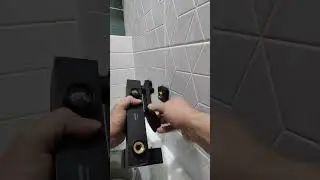 Как ПРАВИЛЬНО установить СМЕСИТЕЛЬ ванны. И ЛАЙФХАК от производителя. #ремонт #ванная #сантехника