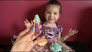 DISNEY Princess Rapunzel Surprise Cupcakes