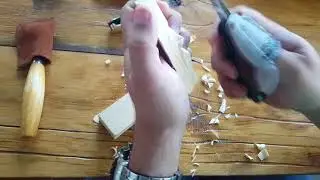 Tallando un Santa Claus con una navaja de bolsillo - Parte 1 de 3