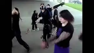 Cybergoths dance to Devil Trigger