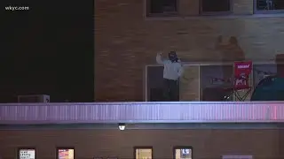 Norton Middle School principal to spend night on roof of school after students meet fundraising goal
