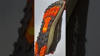Altra Lone Peak 9+