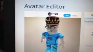 Wearing the copper crown of bronze on Roblox!