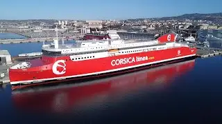 PREMIÈRE ARRIVÉE D’A GALEOTTA AU PORT DE MARSEILLE