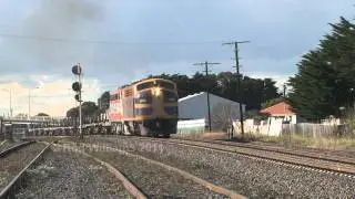 EMD 567 sound spectacular: Old EMD's : Australian Trains