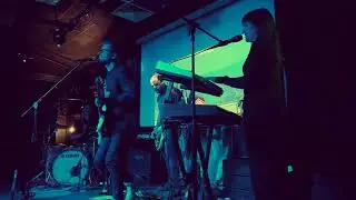 RECONSIDER &mdash; LIVE AT THE AMERSHAM ARMS IN LONDON (UK)