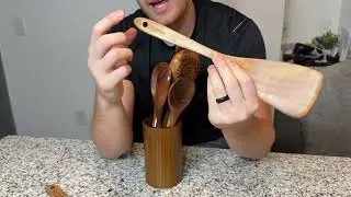Mooues 9 Piece Natural Teak Wooden Kitchen Utensil Set with Spoon Rest   Comfort Grip Cooking Spoons
