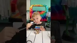 😀 Kids fun in Tulsa, OK - Tie-dye shirts! 👚