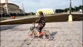 Gowess Cantik Pakai Sepeda MINION super SULTAN