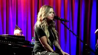 Avril Lavigne - 