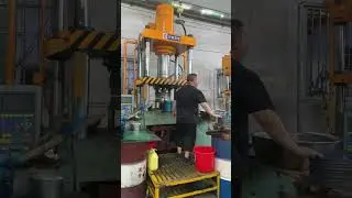 Custom Automatic Fountain Wholesale Steel Dog Cat Drinking Dispenser Metal Pet Water Fountain
