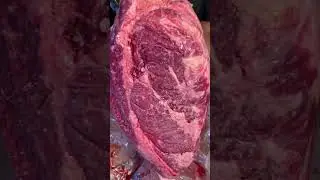 Стейк Чакай против стейка Рибай #хищник #стейк #мясо