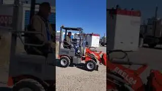 Electric mini loader