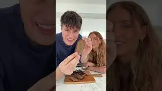 Vegetarian Tests Real .VS fake STEAK 🤢🥩