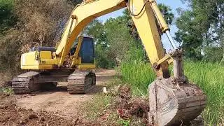 จัดว่าใหญ่ 32 ตัน komatsu pc300-7 งานเคลียริ่ง ตอยูคา ต้นสะเดา excavator ep.9382
