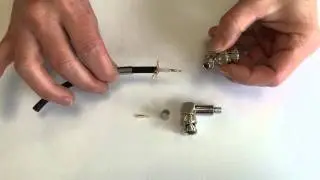 Montageanleitung-45: BNC-Winkelstecker, Crimpausf&uuml;hrung
