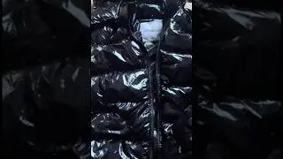 Contrefa&ccedil;on chez Vinted sur l'achat d'une doudoune Monclerc .