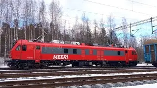 Meeri juna saapuu J&auml;ms&auml;nkoskelle
