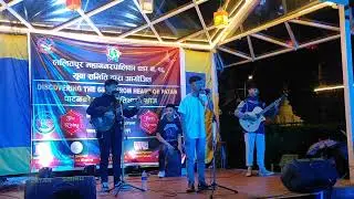 Timro aakhama Dubii sakexu The most beautiful performance by Jhee newa band