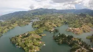 Heli Tour in Guatap&eacute;, Colombia 4K