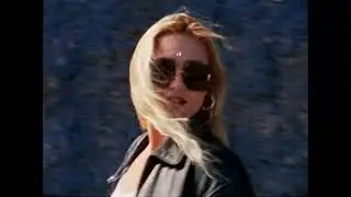 Eva Spanko - Manic (Official Music Video)