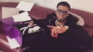 Anuel AA Frontiando