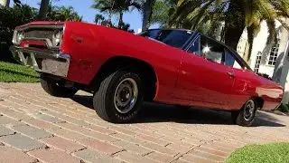 Rare 1970 Plymouth Roadrunner 440-6 bbl Start up and Walk around - ReFuel Media