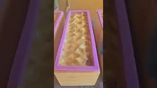 Texturing Soap | Natural Soap Making | Everything is going to be ok 👍