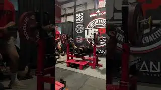 Meet Day Bench!!  #benchpress #competition #powerlifting #motivation