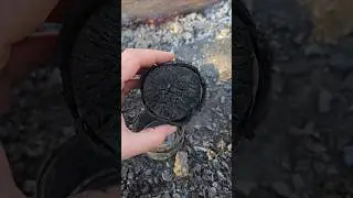 Making a camp cook stove/emergency heater with charcoal & alcohol