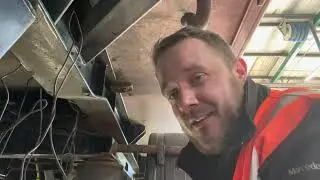 Day in the life of a HGV mechanic- Trailer marker light fault and a leaky brake chamber!