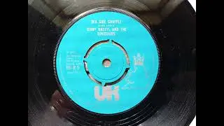 Terry Dactyl and The Dinosaurs - Sea Side Shuffle (1971 UK Records UK-R-5 a-side) Vinyl rip