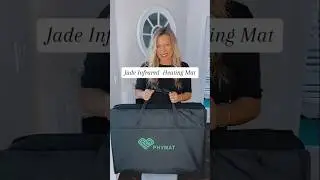 ✨Customers showed the jade infrared heating pad and product introduction book