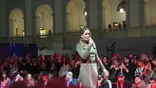 Показ Айзы Анохиной на Неделе моды в Москве 2019