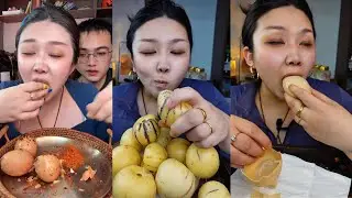 The magical way to eat live pearls, ginseng fruit, and roasted goose eggs.