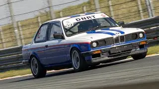 Hard gevecht om de overwinning - BMW E30 Cup - Paasraces 2025 - Race 2