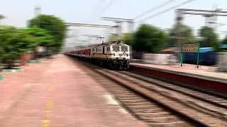 12488 Seemanchal Express At Khurja jn Flat 130kmph ||