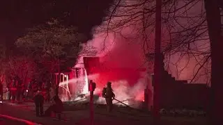 Fire destroys abandoned church in Fairburn