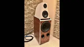 Hi-End three-way speaker system and large 32 cm Scan-Speak