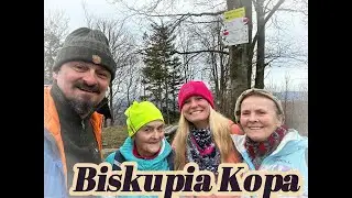 Biskupia Kopa (KGP) i zach&oacute;d słońca nad chmurami