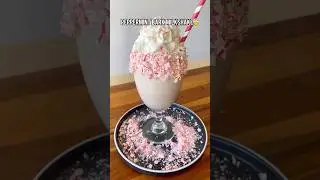 How to make a Peppermint Bark Milkshake🎅🍫