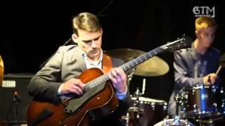 Alban Claret plays: Segment